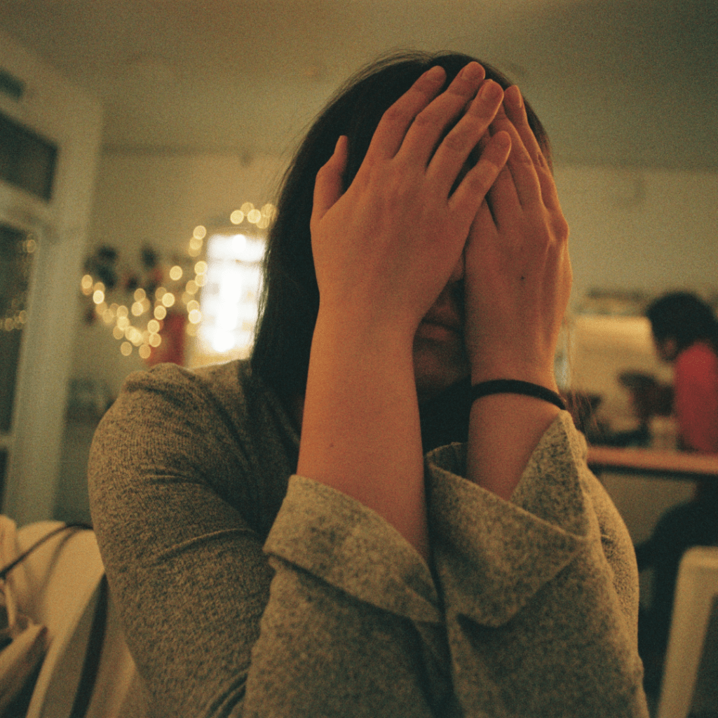 Me Siento Enojada con Mis Hijos… ¿O Estoy Saturada?